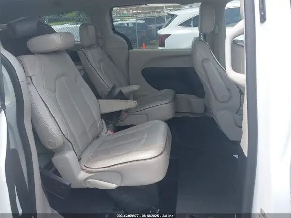 2C4RC1GG2LR175979 2020 CHRYSLER PACIFICA - Image 8