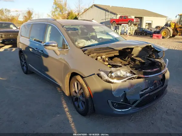 2C4RC1GG2LR252673 2020 CHRYSLER PACIFICA - Image 1