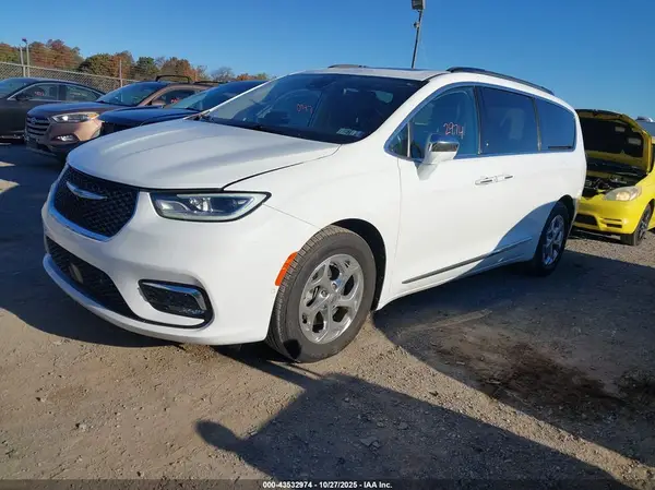 2C4RC1GG2NR124758 2022 CHRYSLER PACIFICA - Image 2