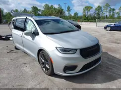 2C4RC1GG2NR135565 2022 CHRYSLER PACIFICA
