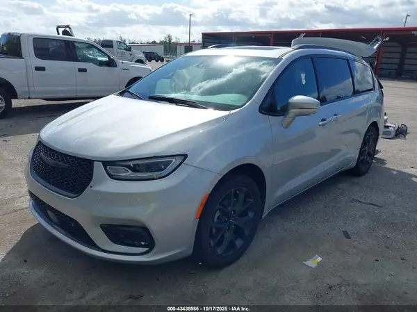 2C4RC1GG2NR135565 2022 CHRYSLER PACIFICA - Image 2