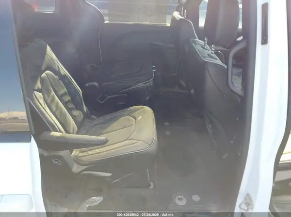 2C4RC1GG2SR518451 2025 CHRYSLER PACIFICA - Image 8