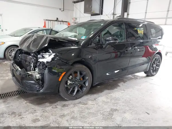 2C4RC1GG2SR553409 2025 CHRYSLER PACIFICA - Image 2