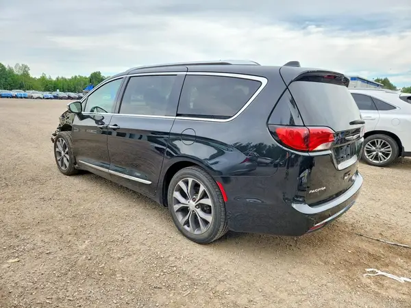 2C4RC1GG3HR526180 2017 CHRYSLER PACIFICA - Image 2
