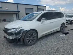 2C4RC1GG3HR527989 2017 CHRYSLER PACIFICA