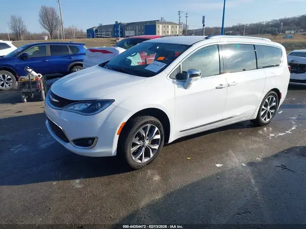 2C4RC1GG3HR529127 2017 CHRYSLER PACIFICA - Image 2