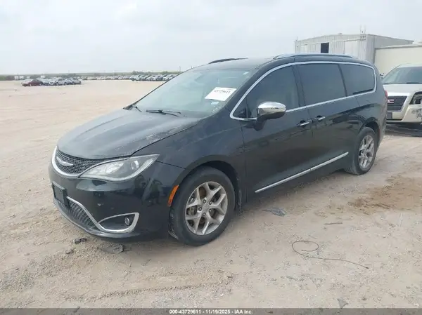 2C4RC1GG3HR531363 2017 CHRYSLER PACIFICA - Image 2