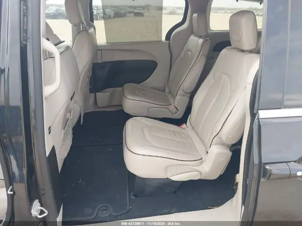 2C4RC1GG3HR531363 2017 CHRYSLER PACIFICA - Image 8