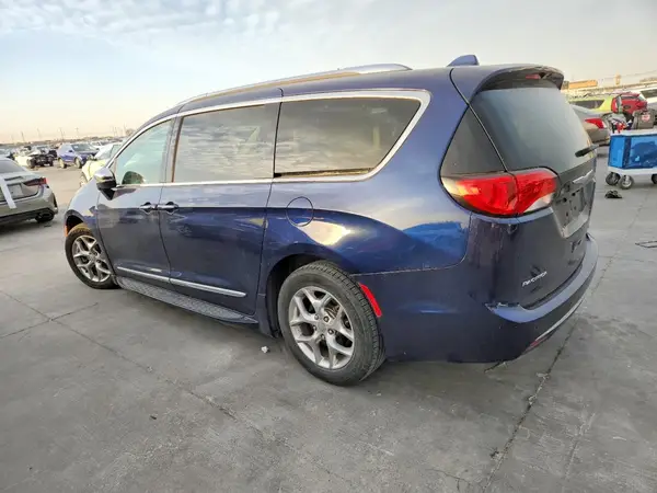 2C4RC1GG3HR533260 2017 CHRYSLER PACIFICA - Image 2