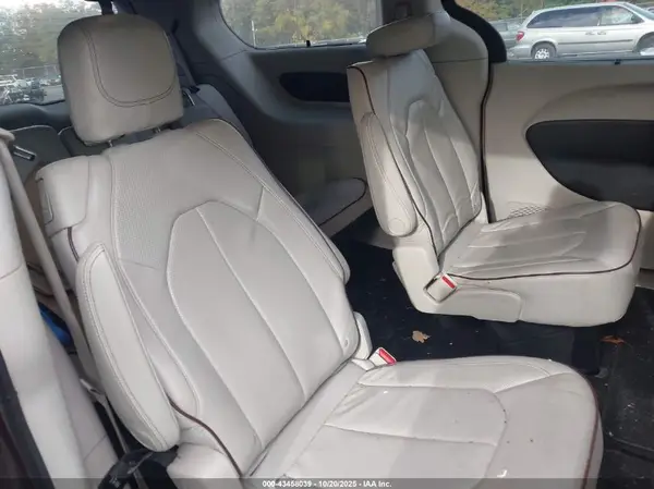 2C4RC1GG3HR556036 2017 CHRYSLER PACIFICA - Image 8