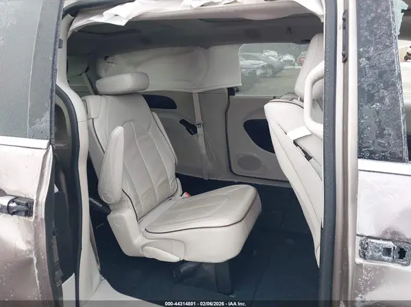 2C4RC1GG3HR559681 2017 CHRYSLER PACIFICA - Image 8