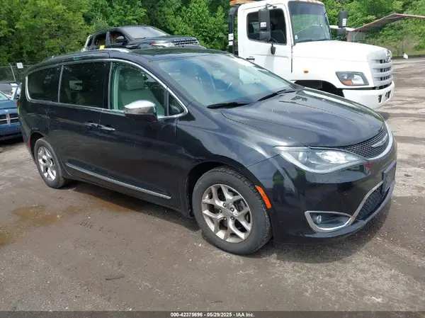 2C4RC1GG3HR566162 2017 CHRYSLER PACIFICA - Image 1