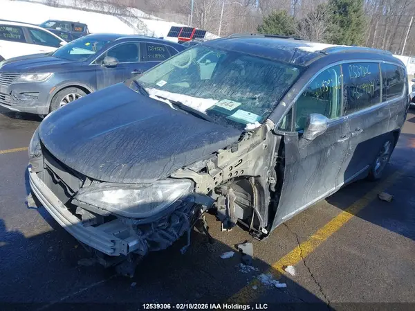 2C4RC1GG3HR569904 2017 CHRYSLER PACIFICA - Image 2