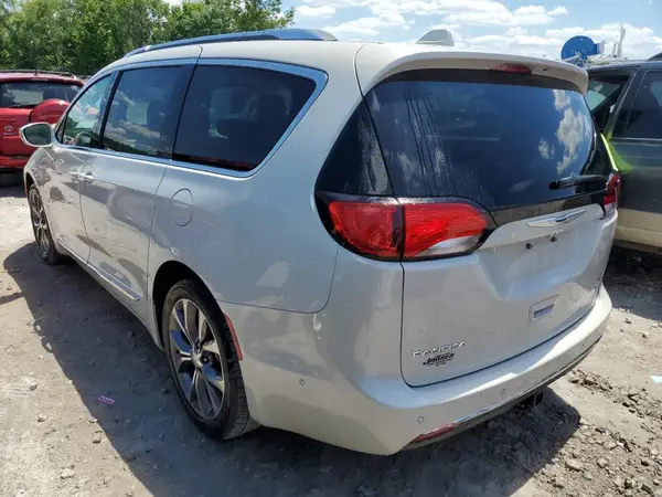 2C4RC1GG3HR570065 2017 CHRYSLER PACIFICA - Image 2