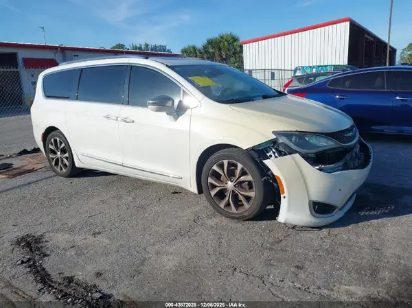 2C4RC1GG3HR570941 2017 CHRYSLER PACIFICA - Image 1