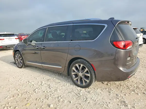 2C4RC1GG3HR585732 2017 CHRYSLER PACIFICA - Image 2