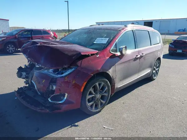 2C4RC1GG3HR597766 2017 CHRYSLER PACIFICA - Image 2