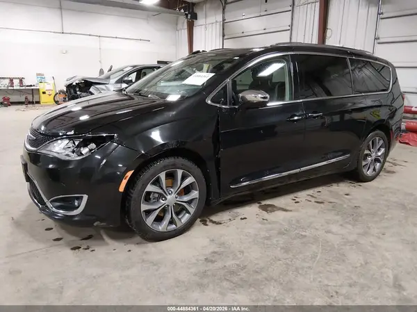 2C4RC1GG3HR661062 2017 CHRYSLER PACIFICA - Image 2