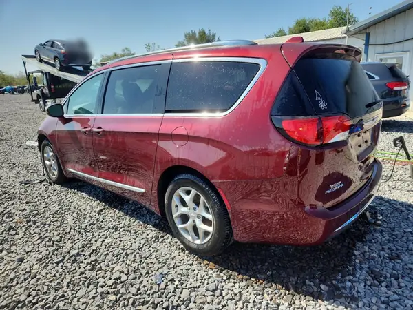 2C4RC1GG3HR665600 2017 CHRYSLER PACIFICA - Image 2