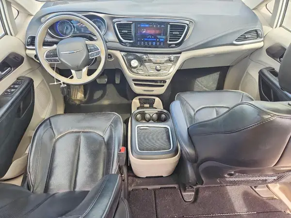 2C4RC1GG3HR744703 2017 CHRYSLER PACIFICA - Image 8