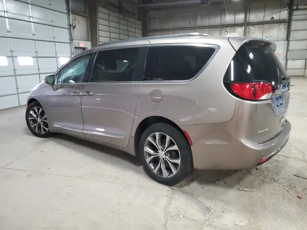2C4RC1GG3HR752008 2017 CHRYSLER PACIFICA - Image 2