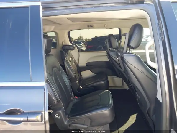 2C4RC1GG3HR759850 2017 CHRYSLER PACIFICA - Image 8