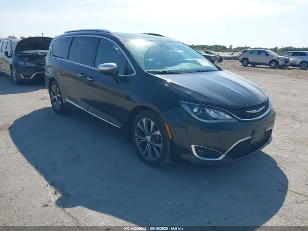 2C4RC1GG3HR804902 2017 CHRYSLER PACIFICA - Image 1