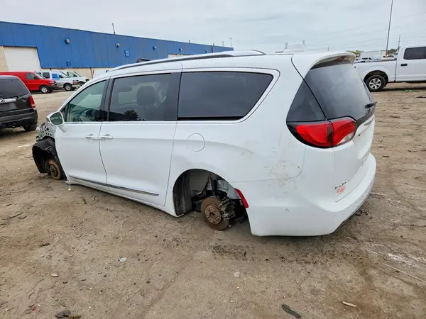 2C4RC1GG3HR811915 2017 CHRYSLER PACIFICA - Image 2