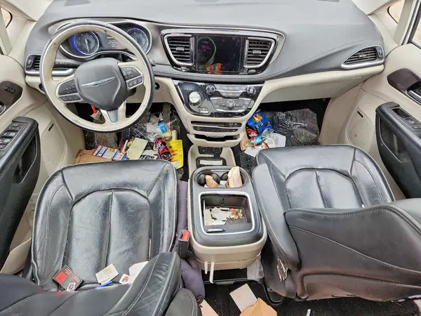 2C4RC1GG3HR811915 2017 CHRYSLER PACIFICA - Image 8