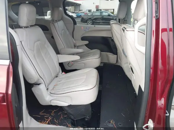 2C4RC1GG3HR812529 2017 CHRYSLER PACIFICA - Image 8