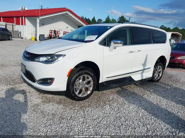 2C4RC1GG3HR836216 2017 CHRYSLER PACIFICA - Image 2