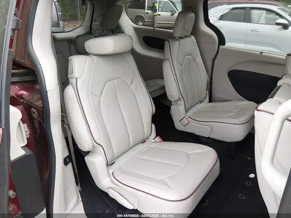 2C4RC1GG3JR100155 2018 CHRYSLER PACIFICA - Image 8