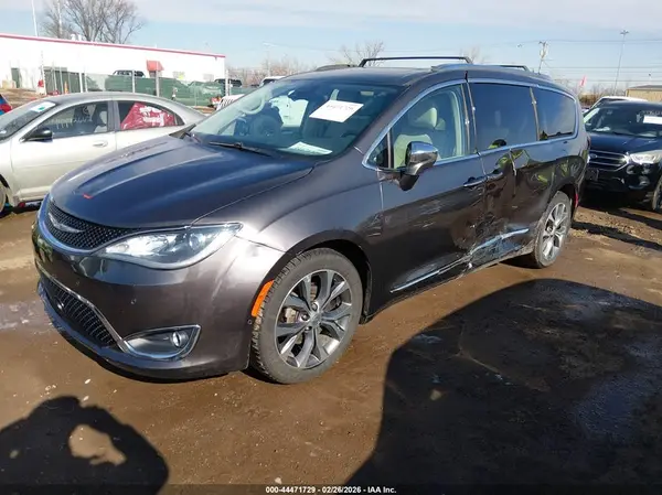 2C4RC1GG3JR100964 2018 CHRYSLER PACIFICA - Image 2