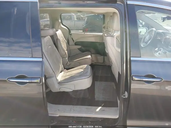 2C4RC1GG3JR100964 2018 CHRYSLER PACIFICA - Image 8