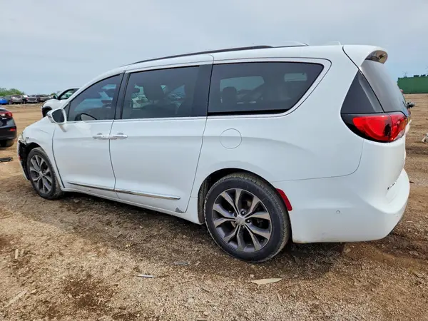 2C4RC1GG3JR109261 2018 CHRYSLER PACIFICA - Image 2