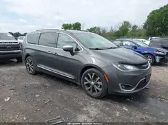 2C4RC1GG3JR110037 2018 CHRYSLER PACIFICA