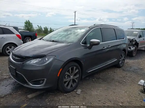 2C4RC1GG3JR110037 2018 CHRYSLER PACIFICA - Image 2