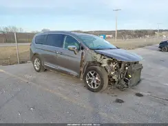 2C4RC1GG3JR227469 2018 CHRYSLER PACIFICA
