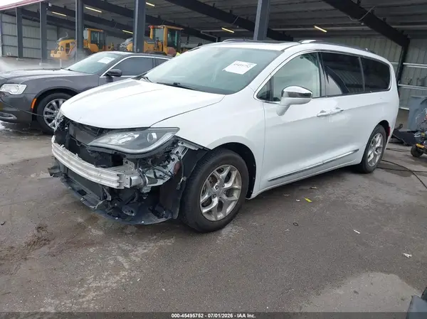 2C4RC1GG3JR232719 2018 CHRYSLER PACIFICA - Image 2