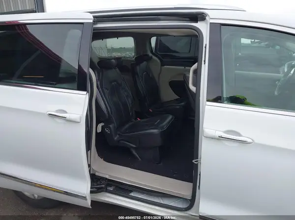 2C4RC1GG3JR232719 2018 CHRYSLER PACIFICA - Image 8