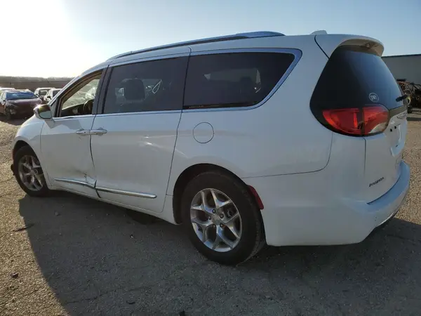 2C4RC1GG3JR233143 2018 CHRYSLER PACIFICA - Image 2