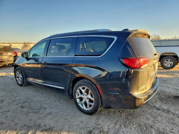 2C4RC1GG3JR245907 2018 CHRYSLER PACIFICA - Image 2