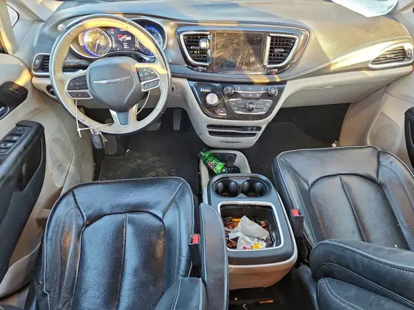 2C4RC1GG3JR245907 2018 CHRYSLER PACIFICA - Image 8
