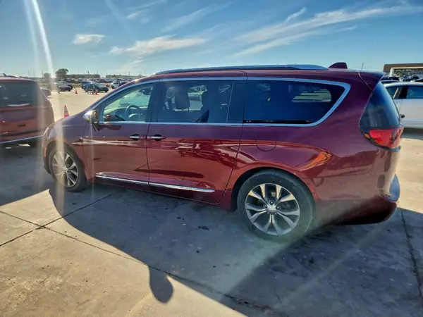 2C4RC1GG3JR295240 2018 CHRYSLER PACIFICA - Image 2