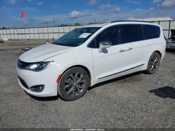 2C4RC1GG3JR310612 2018 CHRYSLER PACIFICA - Image 2