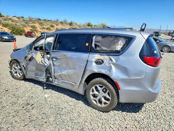 2C4RC1GG3JR320380 2018 CHRYSLER PACIFICA - Image 2