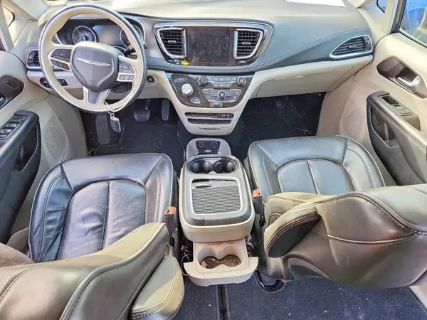 2C4RC1GG3JR322338 2018 CHRYSLER PACIFICA - Image 8