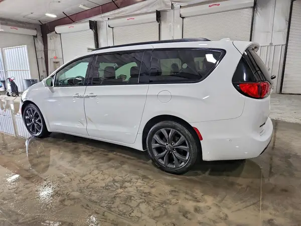 2C4RC1GG3KR525215 2019 CHRYSLER PACIFICA - Image 2