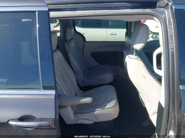 2C4RC1GG3KR551586 2019 CHRYSLER PACIFICA - Image 8