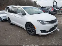 2C4RC1GG3KR576715 2019 CHRYSLER PACIFICA